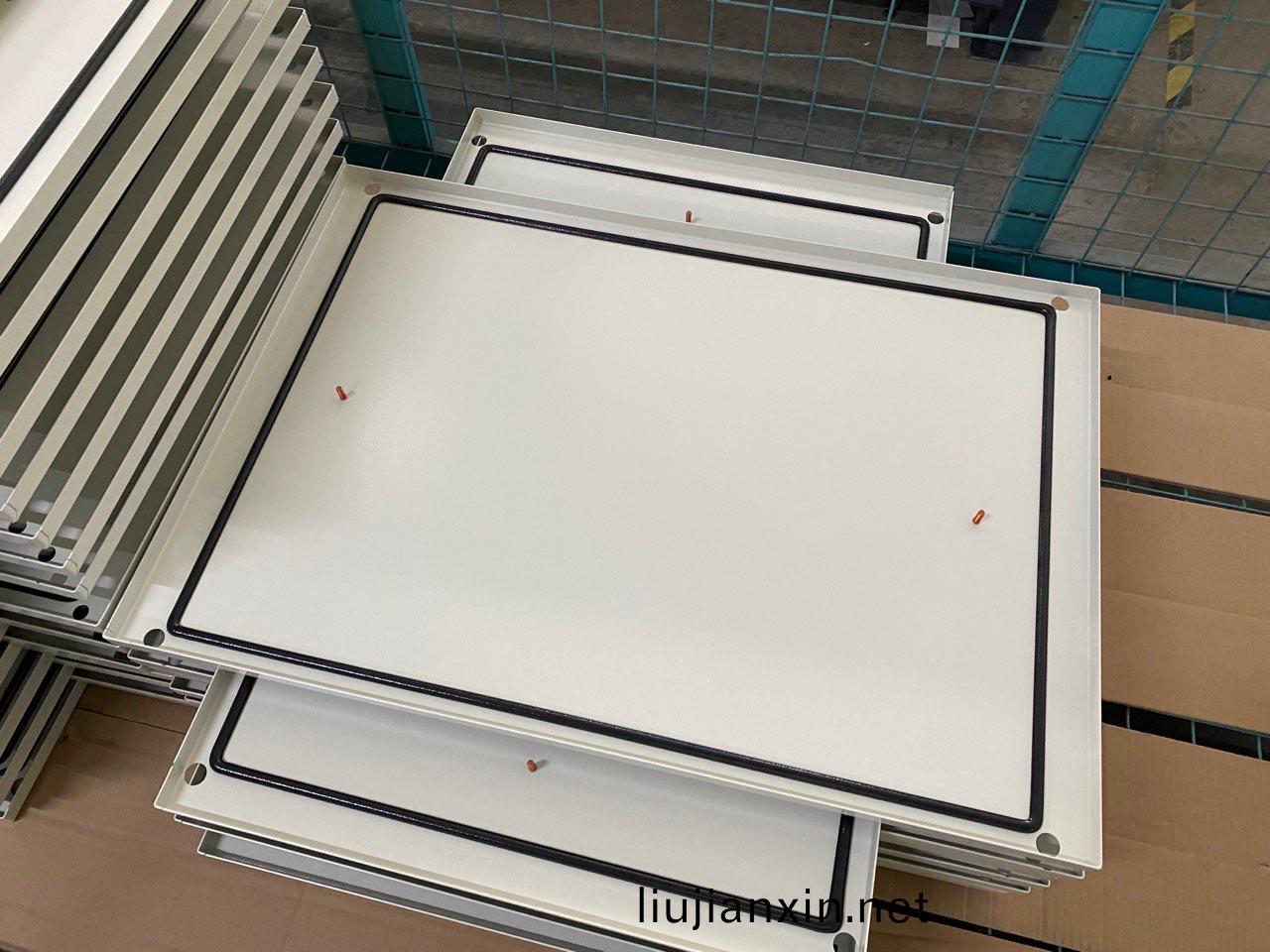 車載(zai)塗膠機(ji)