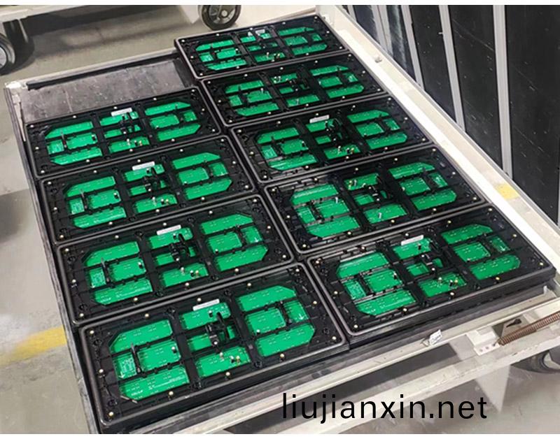 微(wei)量(liang)硅(gui)膠(jiao)髮泡(pao)機