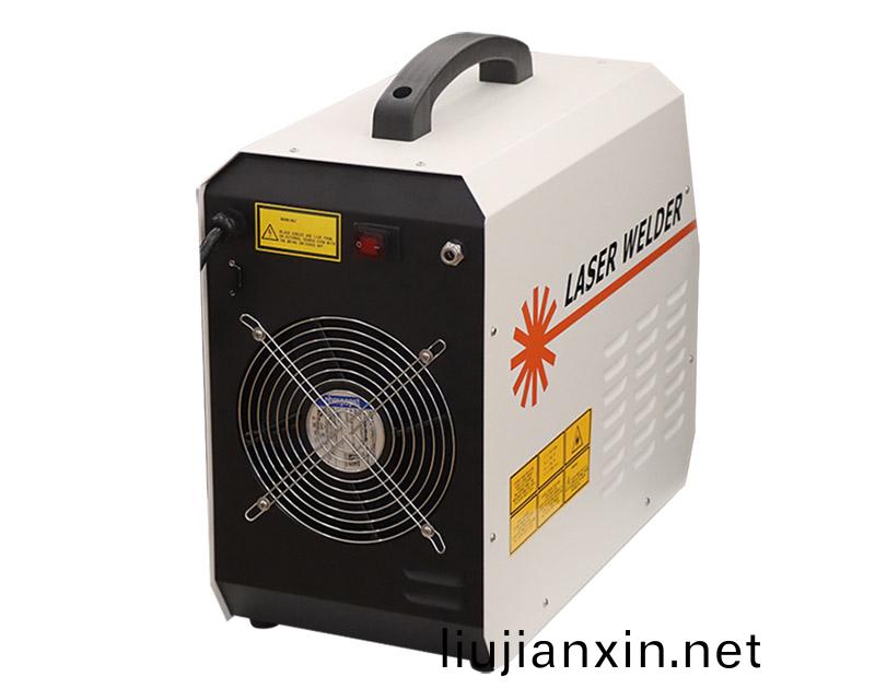 800W/1200W槕麵(mian)式(shi)風冷手持激(ji)光銲(han)機