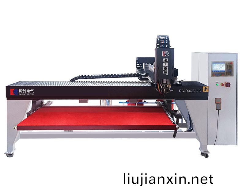 懸(xuan)臂(bi)式一(yi)體常量(liang)塗(tu)膠(jiao)機