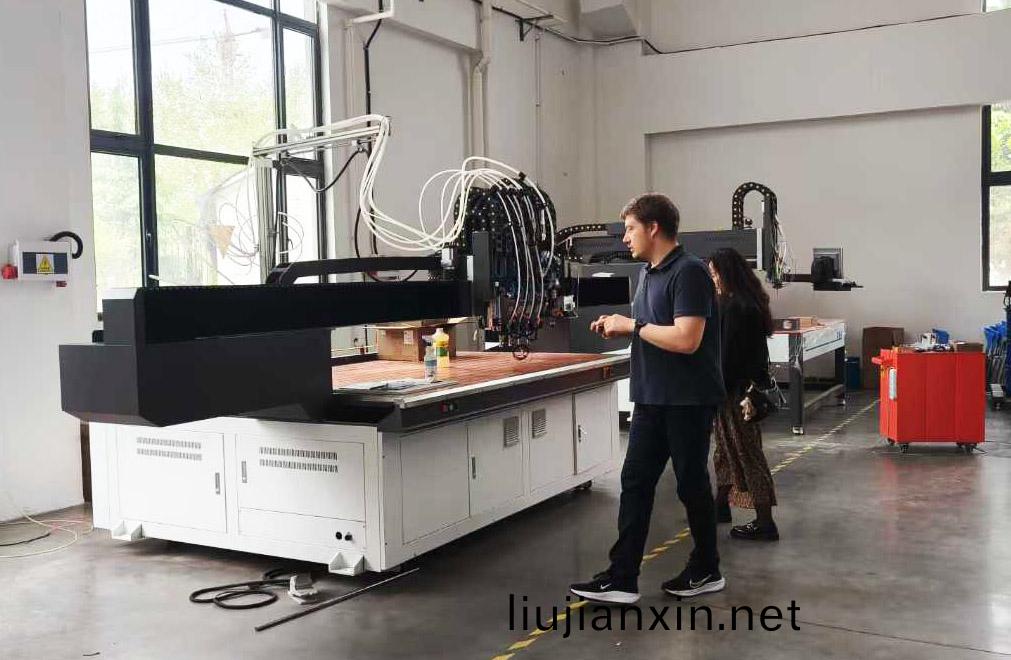 俄儸斯(si)客(ke)戶(hu)驗廠(chang)-2